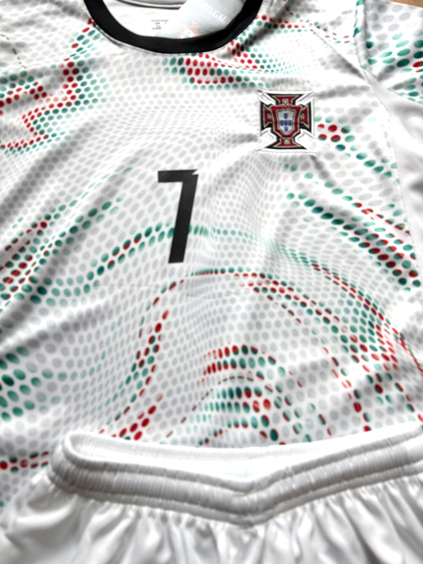 Ronaldo Portugal 2025 Away White Kids Soccer Jersey Kit 2 Piece Set